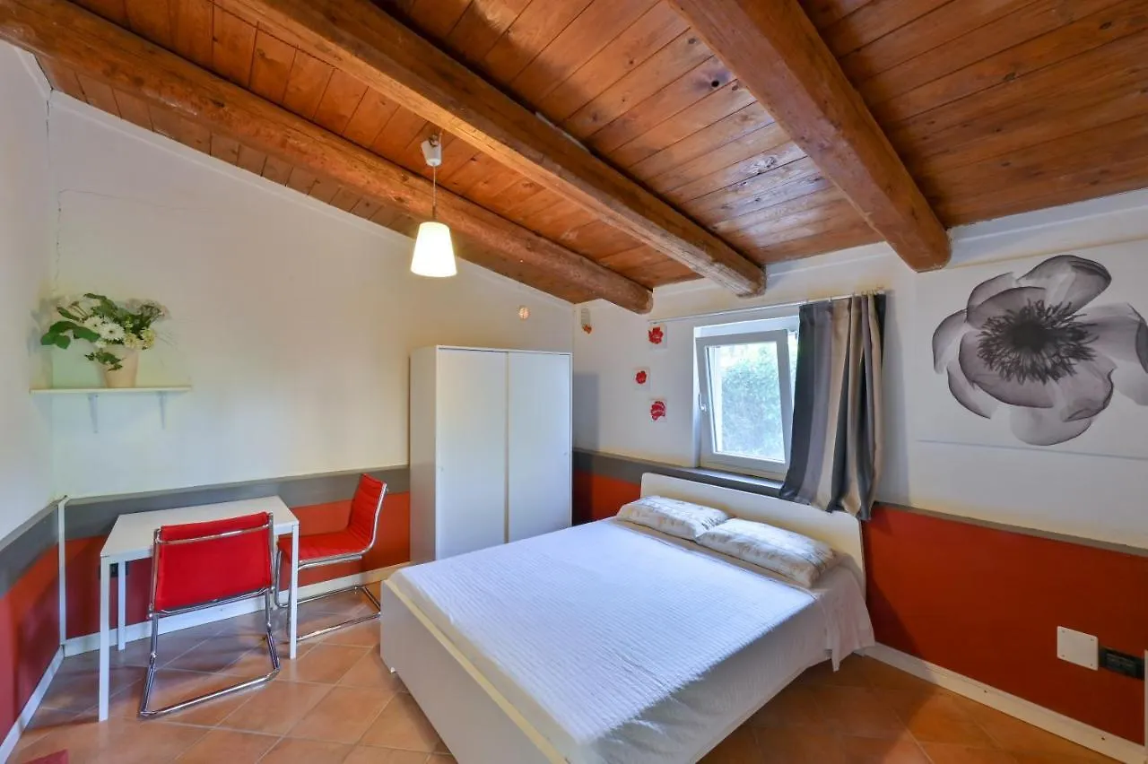 Casale Romani Country Residence Cerreto Castello 0*,  Italia